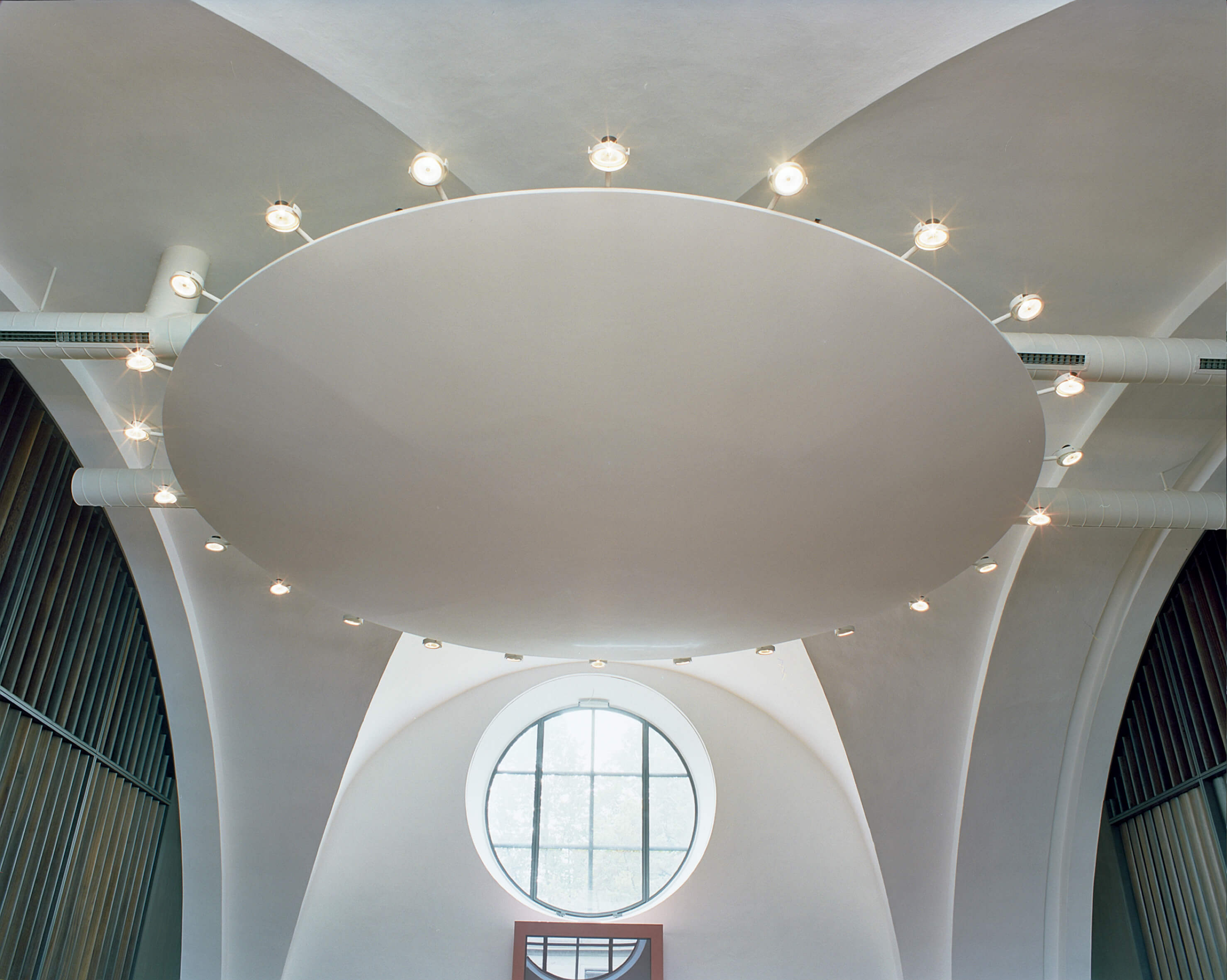 Domchorsaal, Akustikelement mit Beleuchtung